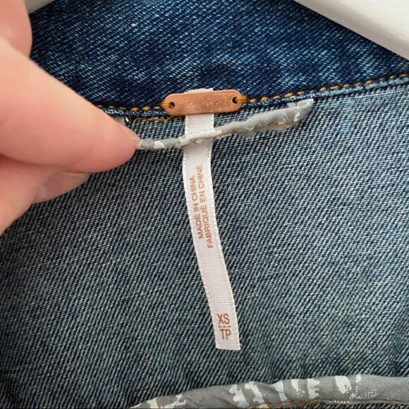 Free People Fitted Denim Jean Jacket Indigo Sz XS - Picture 4 of 9